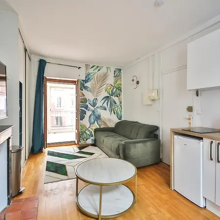21#studio 2pers#sevres-lecourbe#necker Lägenhet
