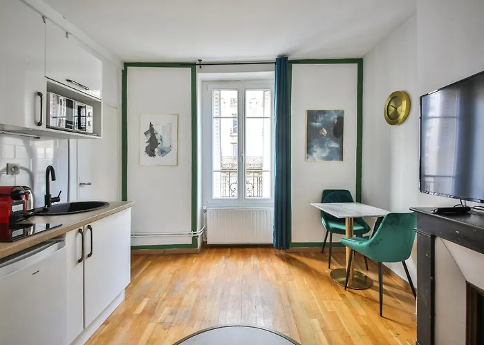 21#studio 2pers#sevres-lecourbe#necker Apartment *